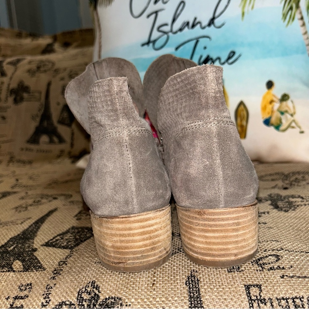 Seychelles Score Gray Suede Ankle 2" Block Heel Boots Booties Size 7.5 - Picture 7 of 14